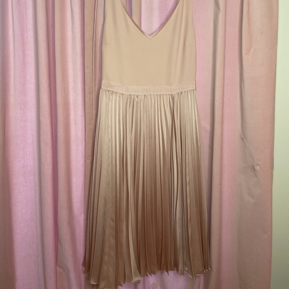 NWT Banana Republic baby pink formal midi dress. - Picture 2 of 3